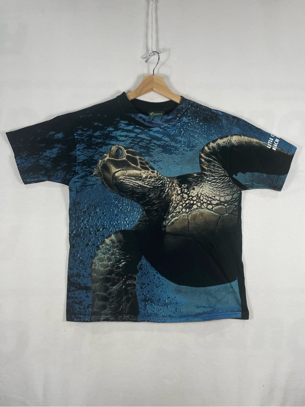 Vintage Y2K Little Cayman Beach Resort Turtle AOP Radical Nature T shirt Sz L